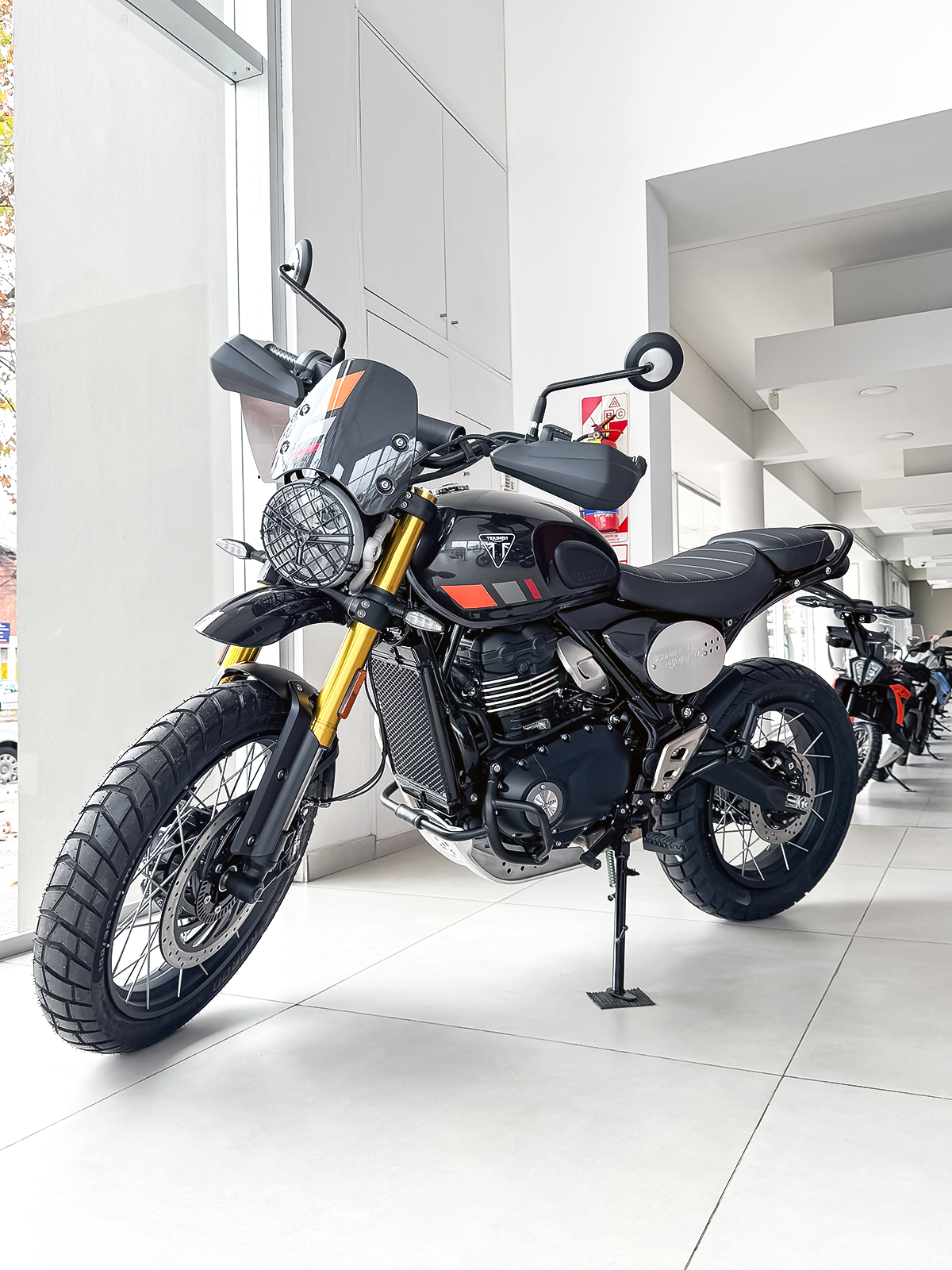 Imagen de Triumph Scrambler 400 XC