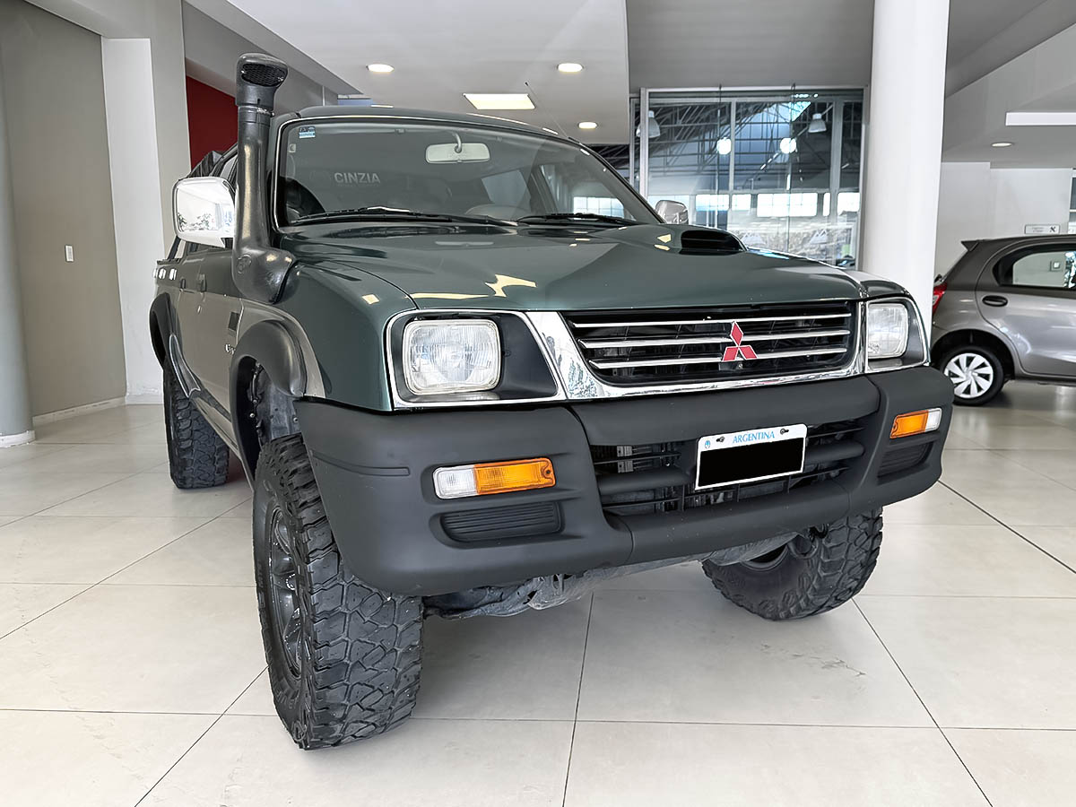 Foto principal de Mitsubishi L200 2.5 DIESEL